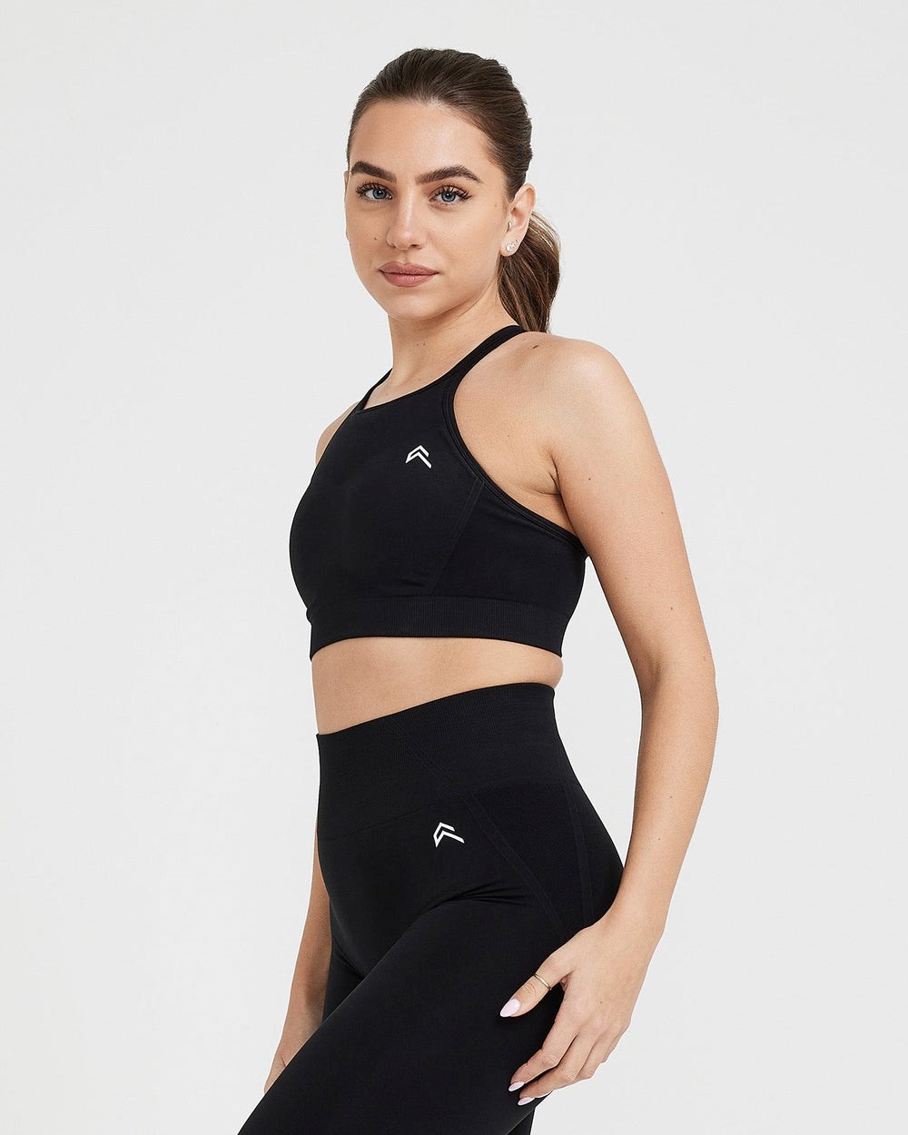 Oner Active Effortless Seamless High Neck Bralette Schwarz | 83MAZQGBK