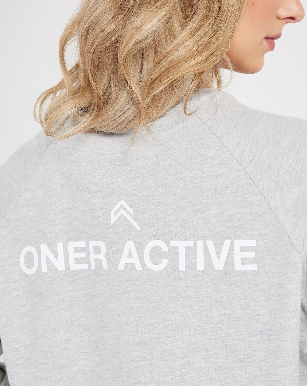 Oner Active Graphic Oversized Long Sleeve Tee Silber | 67FIVYLEB