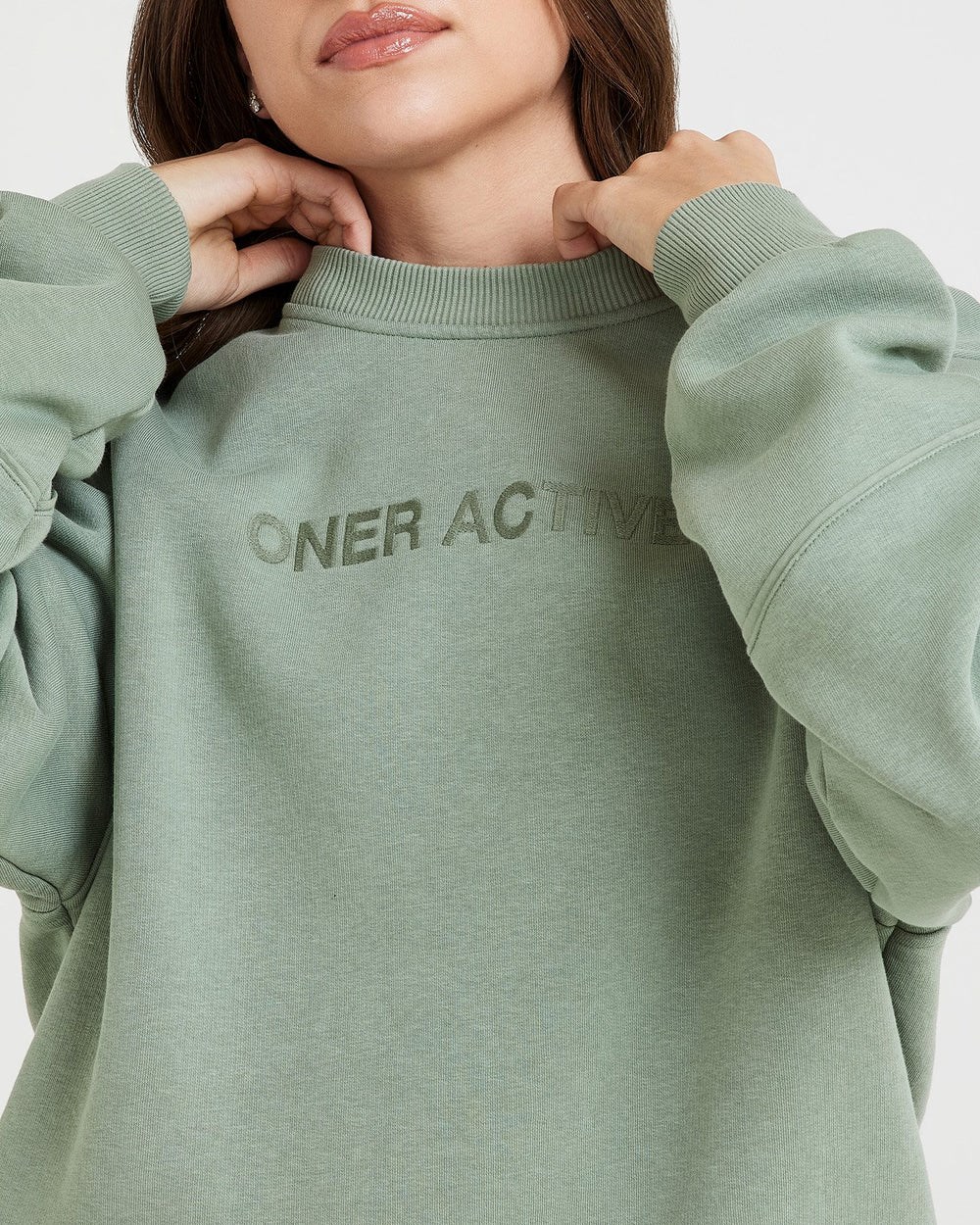 Oner Active Klassische Lounge Oversized Crew Neck Sage | 39WASONIC