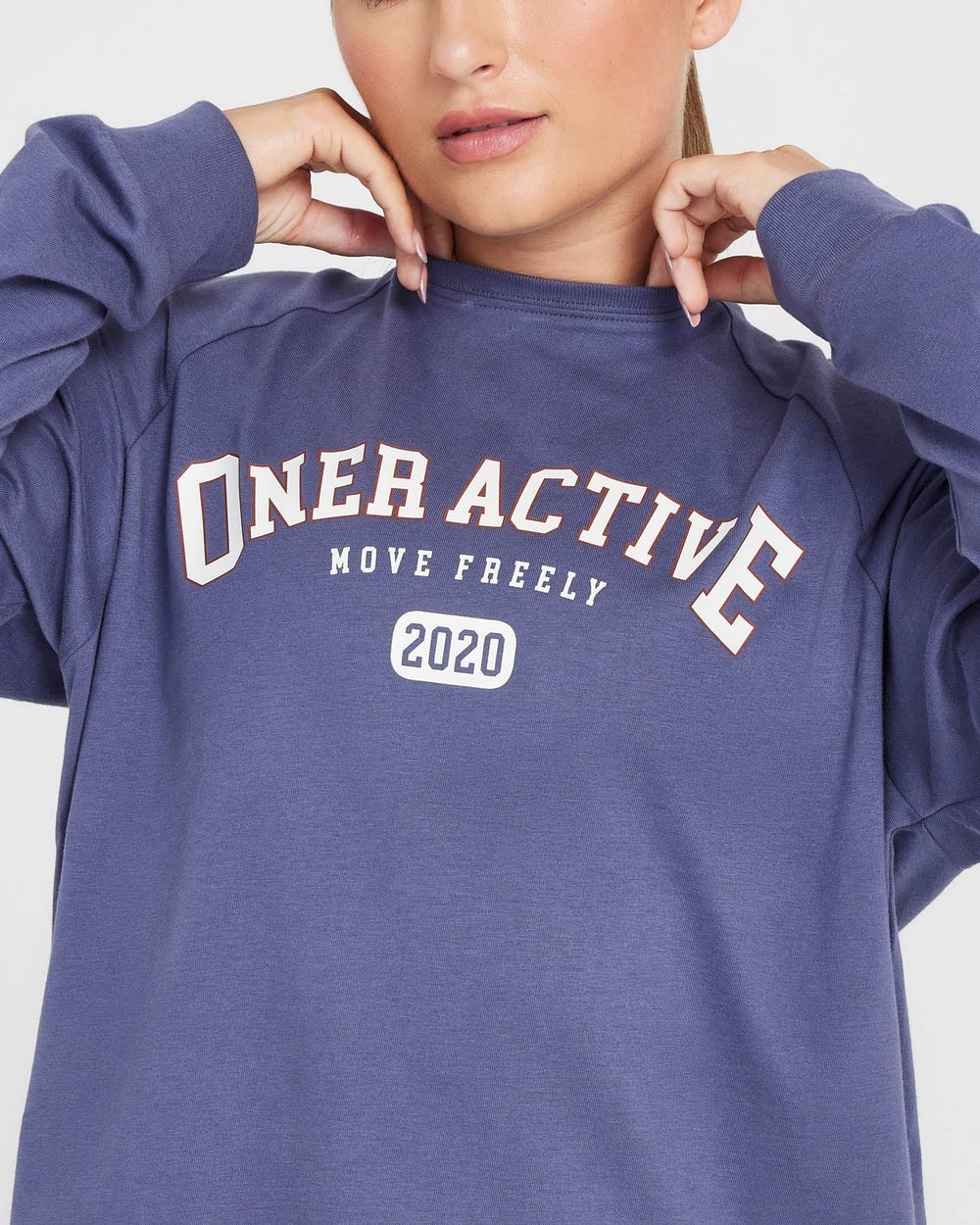 Oner Active Oversized Long Sleeve Club Tee Blau | 53WUKOLYH